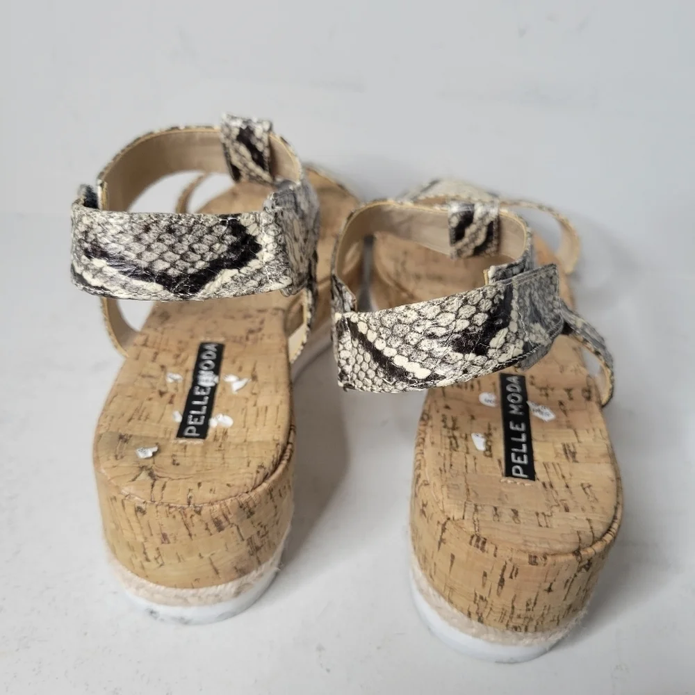 PELLE MODA PILAR Platform Sandsals (Blk/Wht/Snake) SZ 8.5